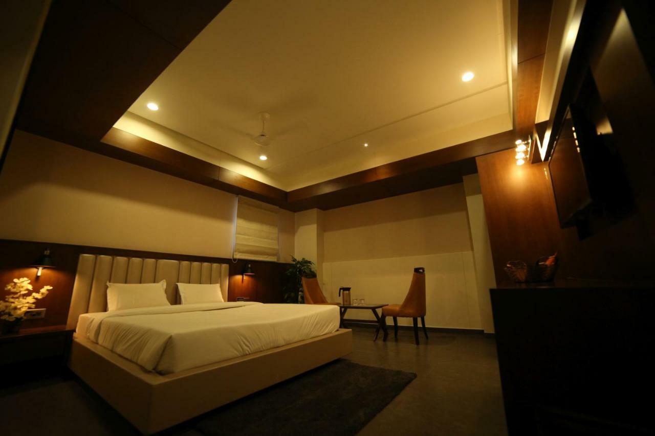 Hotel Avaante Ahmedabad Formerly Known As The Orchid Hotel Exterior foto